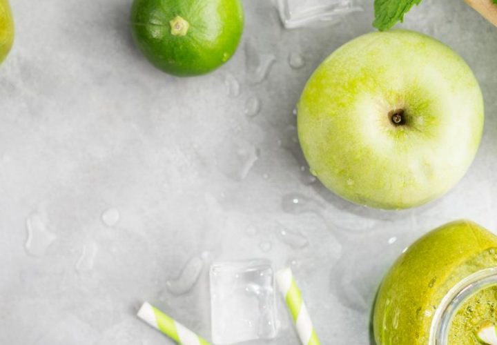 Frisse groene smoothie met appel en limoen - Sportvoedingscoach.eu